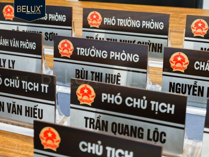 Lô Biển chức danh dài 28cm bằng đồng thiết kế theo yêu cầu